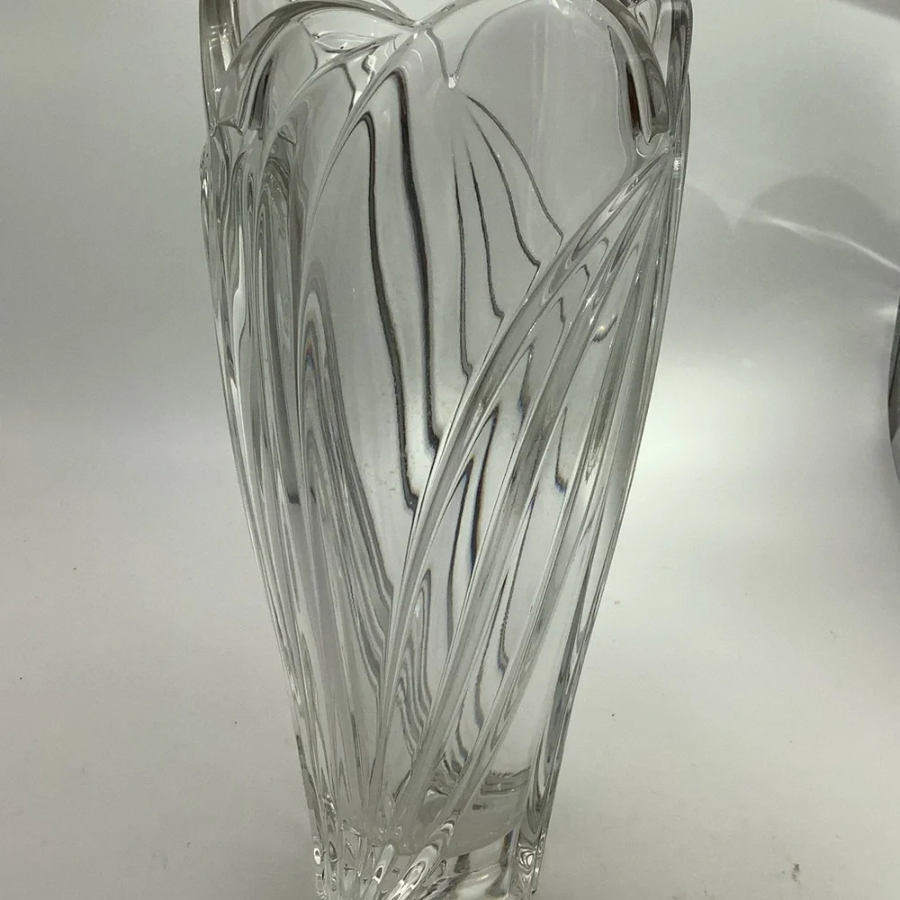 Large 10” Fluted Crystal Vase